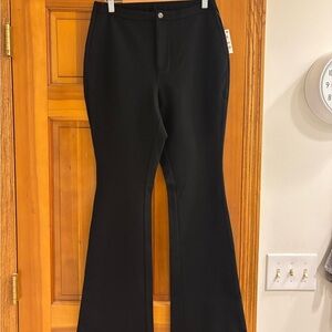 New with Tags Women’s Bar III stretchy flare pants size Medium